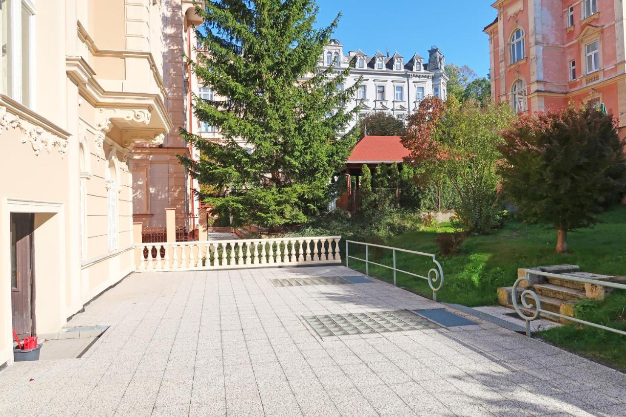 Apartment Themis Karlovy Vary Exterior photo